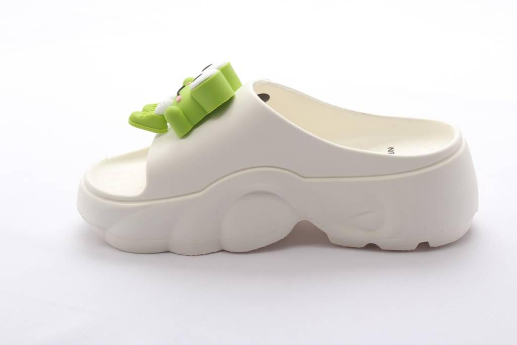 Обувь пляжная