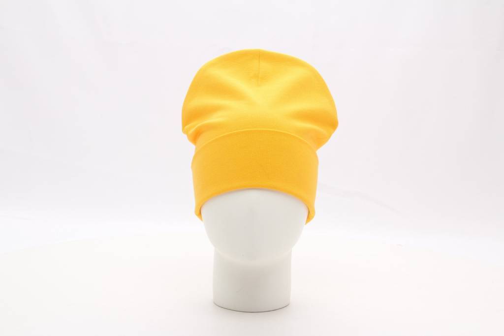 Шапка с отворотом трикотажная