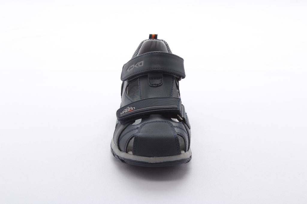 Сандалии закрытые